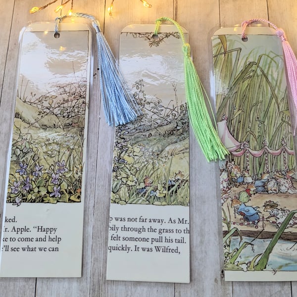 Set of three Brambly Hedge bookmarks