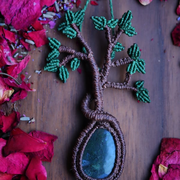 Tree of Strength – Moss Agate adjustable Necklace 