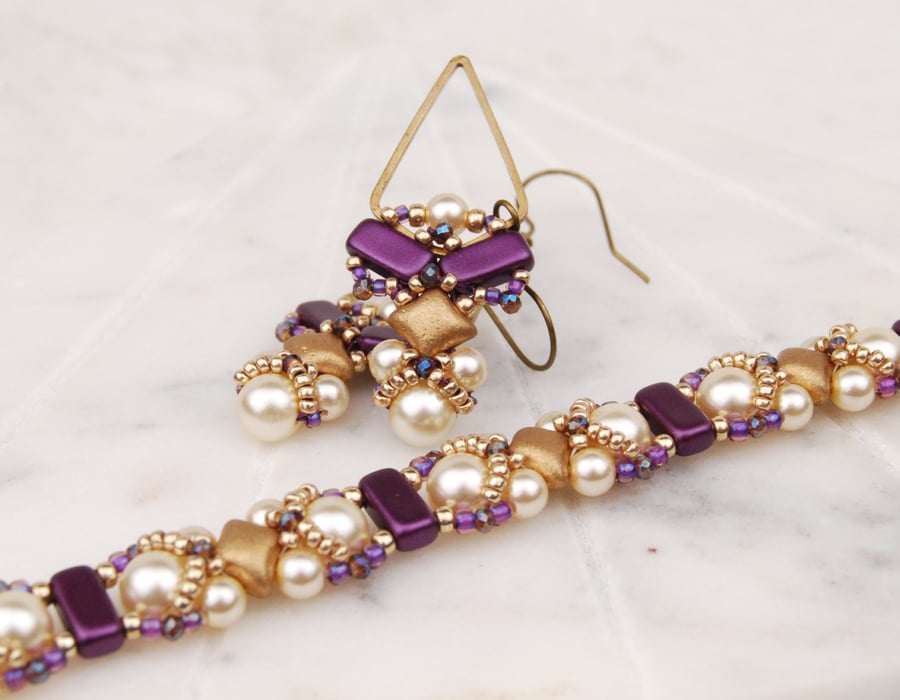 Beaded bracelet and earrings set with crystals and glass pearls, Purple gold