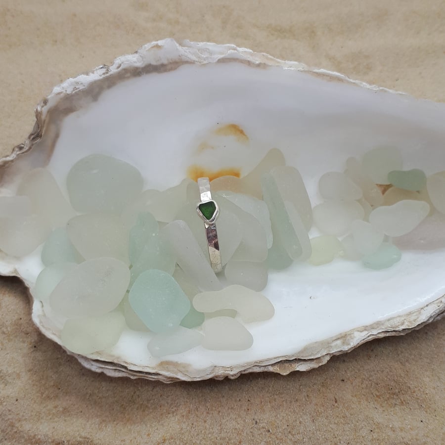 Kelly Green sea glass ring SG10