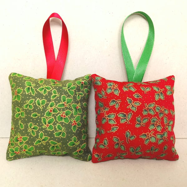 Lavender bags for Christmas in red and green with holly pattern, set of two.