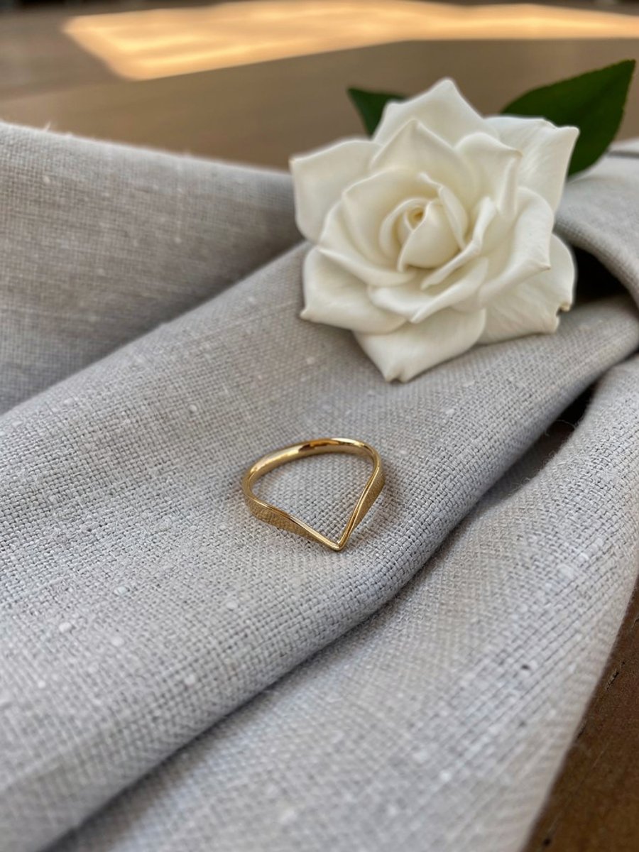 Golden Tide Wishbone Ring