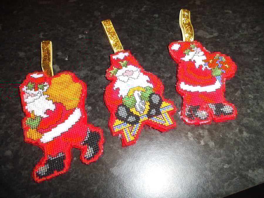 CROSS SITCHED TREE DECORATIONS