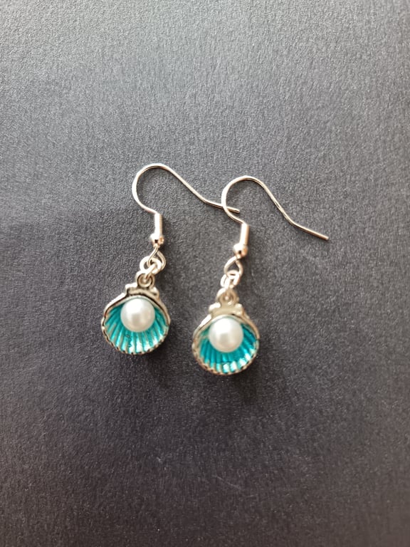 Blue and silver scallop and pearl charm dangle earrings 