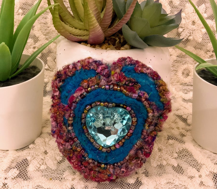 Shabby Chic Heart Brooch