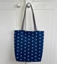 Long handle tote bag, shopping bag, navy cotton with cream starfish print - Image 2