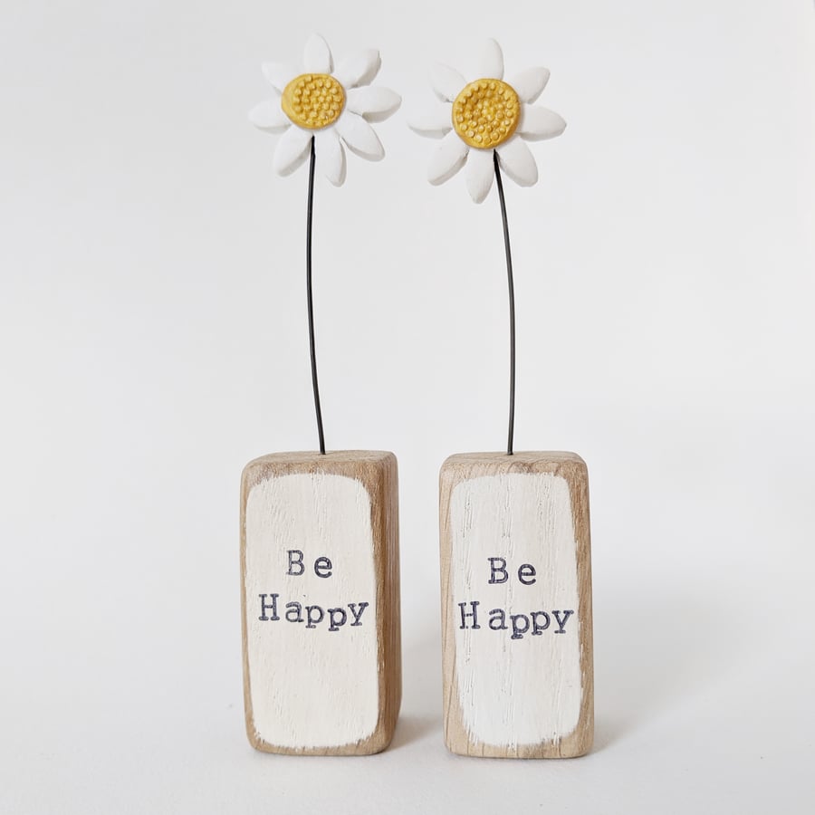 Clay Daisy in an Oak Wood Block 'Be Happy'
