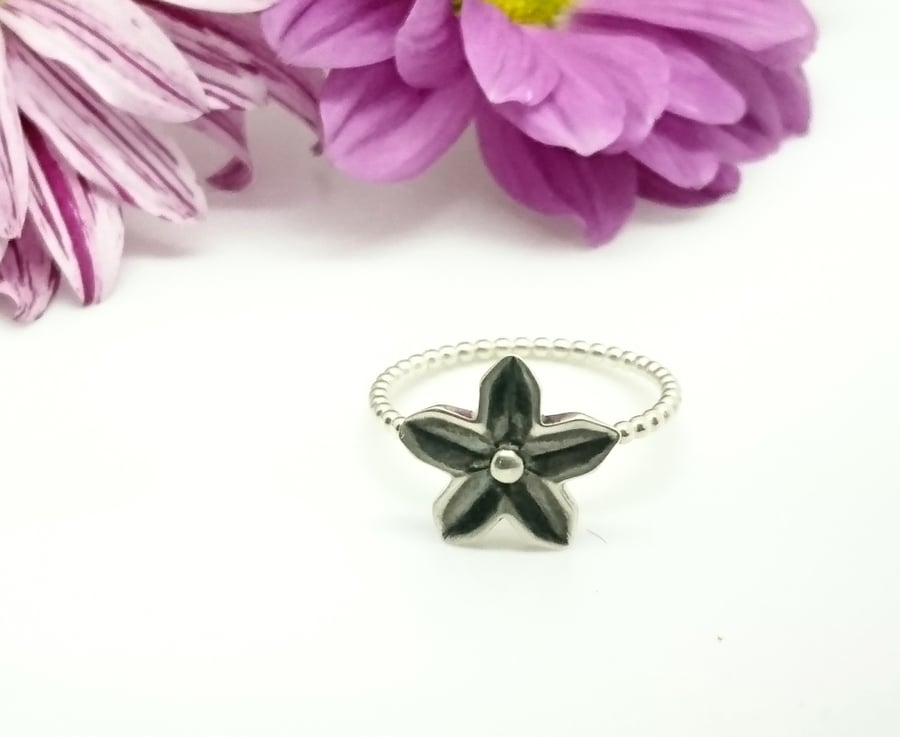 Sterling Silver Flower Ring - size M
