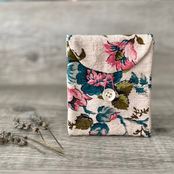 Vintage bark cloth floral purse pouch 