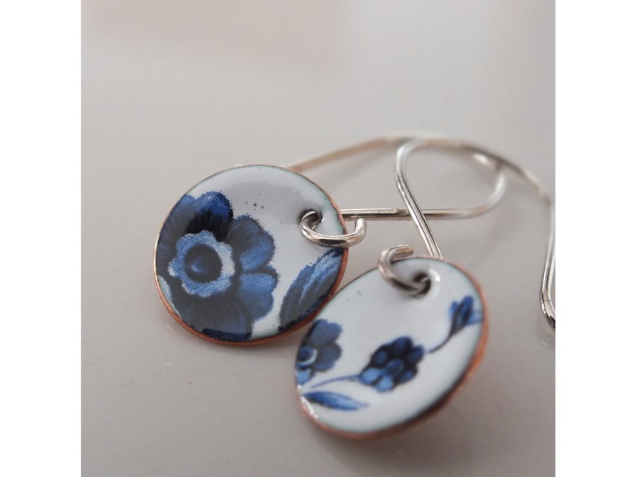 Blue and white enamelled earrings