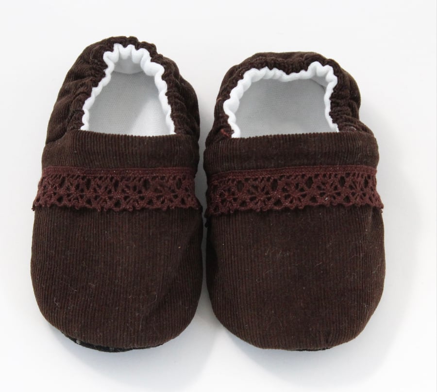 3-6 months baby shoes, baby girls shoes, pram shoes, baby gifts.