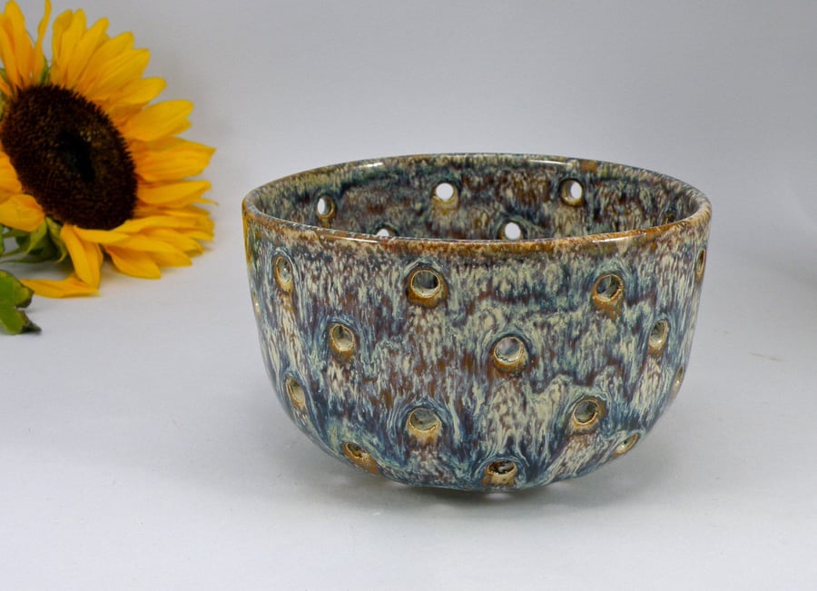 stoneware colander berry bowl stoneware bowl lead free glaze domspottery