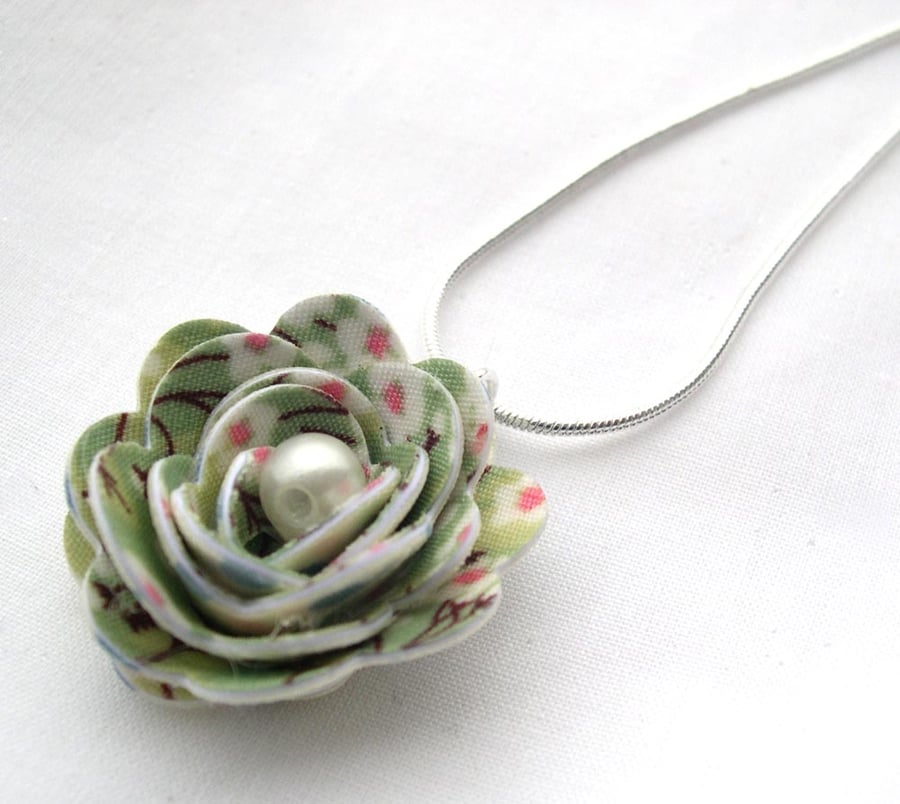Hardened Fabric Cream Vintage Ditsy Print Rose Necklace silver plated