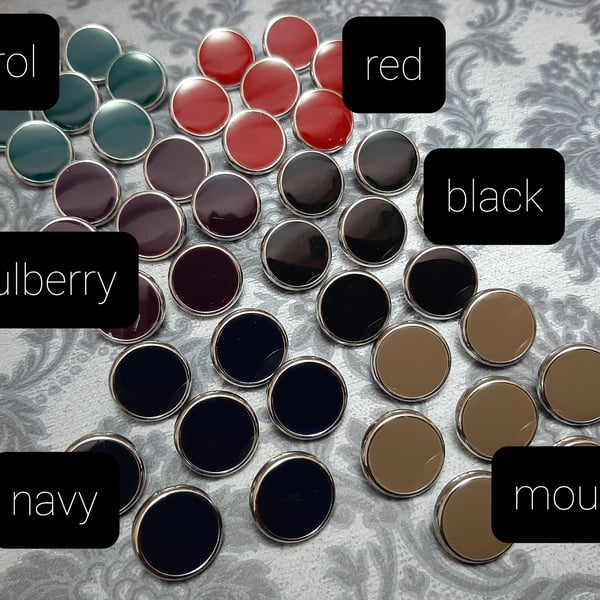 15mm 24 Ligne Enamel Silver Buttons