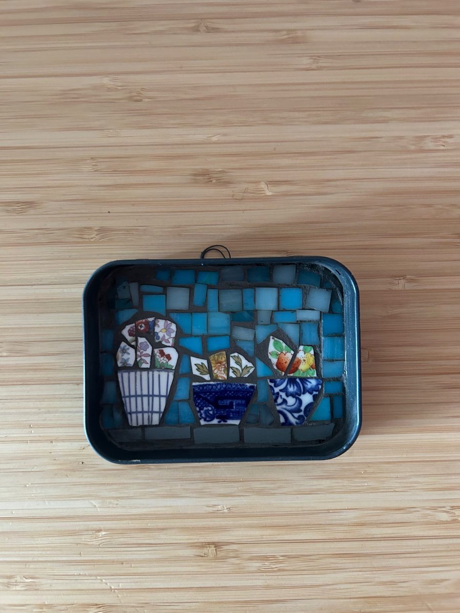 Mini mosaic in tobacco tin