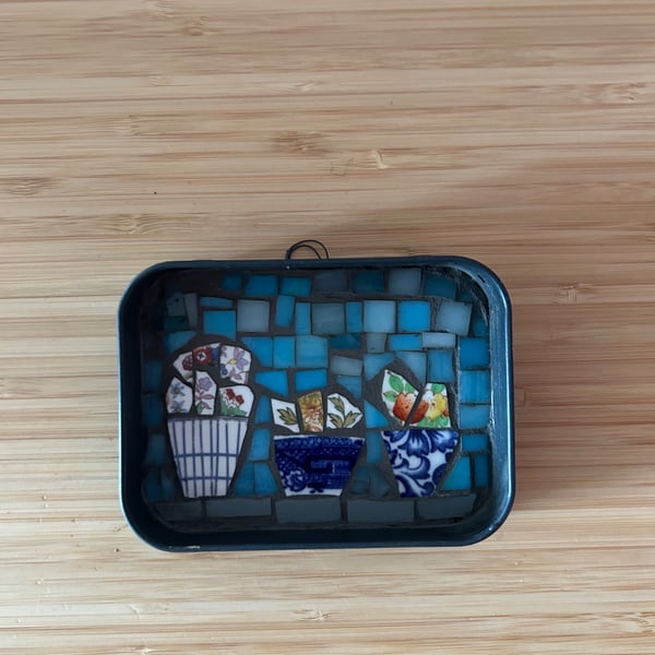 Mini mosaic in tobacco tin