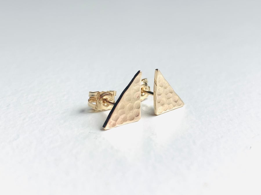 Solid gold stud earrings, 9 carat yellow 