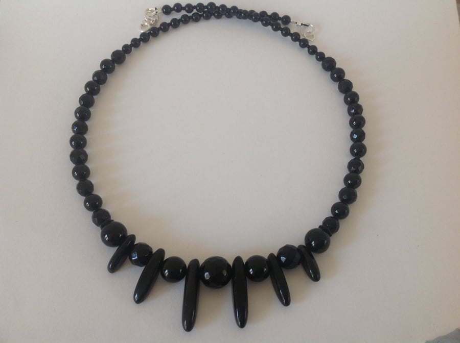 Black onyx and sterling silver gemstone necklace 18 inches