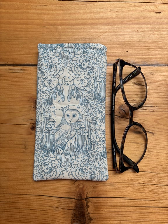 Owl Print Quilted Fabric Glasses Case