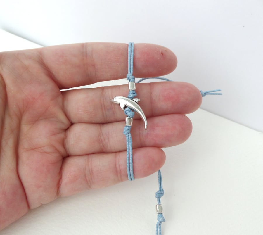 Silver Dolphin Simple Macramé Bracelet