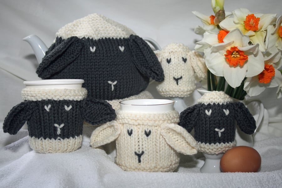Knitting Pattern in pdf - "Breakfast Cosies for Ewe"