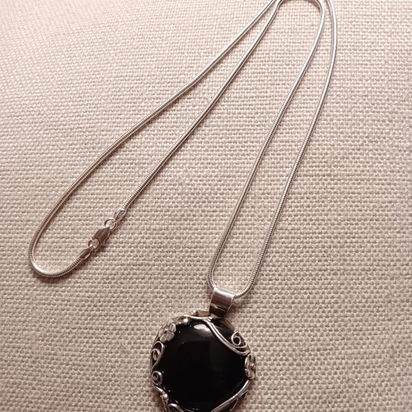 Fancy onyx pendant