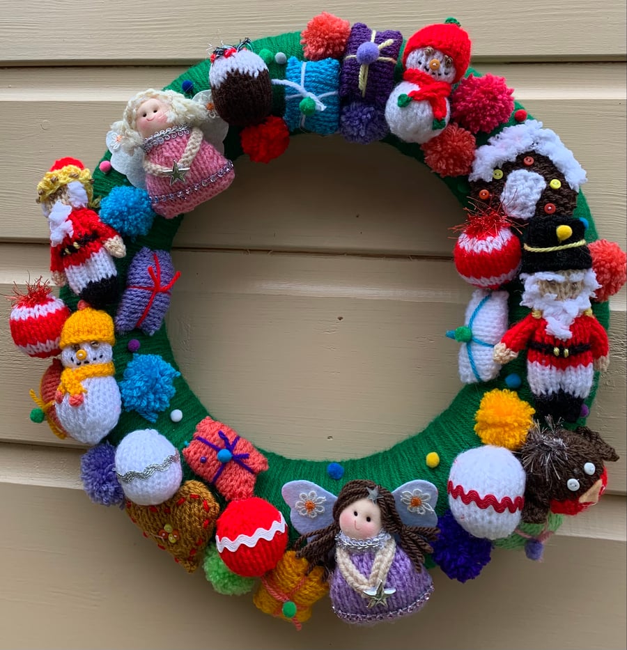 Knitted Christmas wreath, keepsake, baby’s first Christmas 