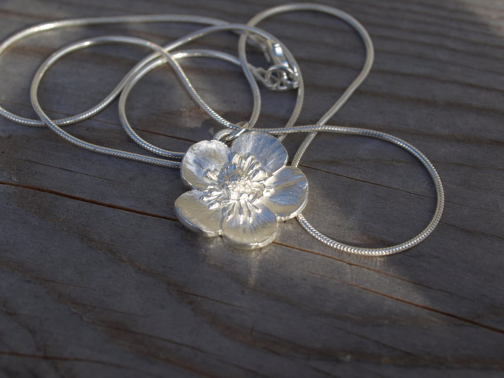 Buttercup Necklace Silver Large