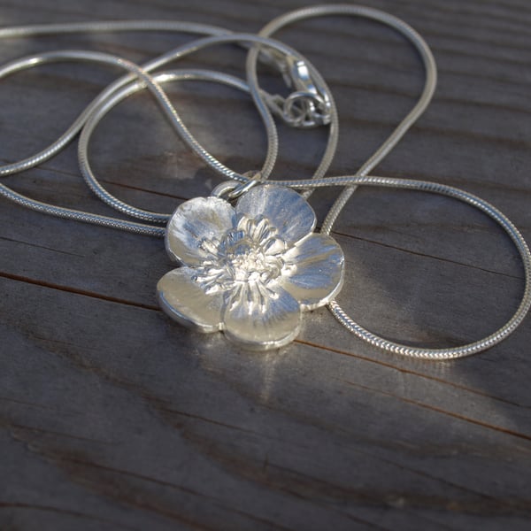 Buttercup Necklace Silver Large