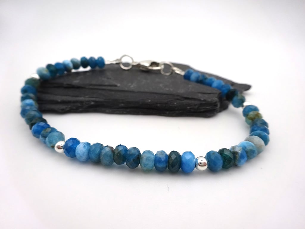 Apatite gemstone bracelet