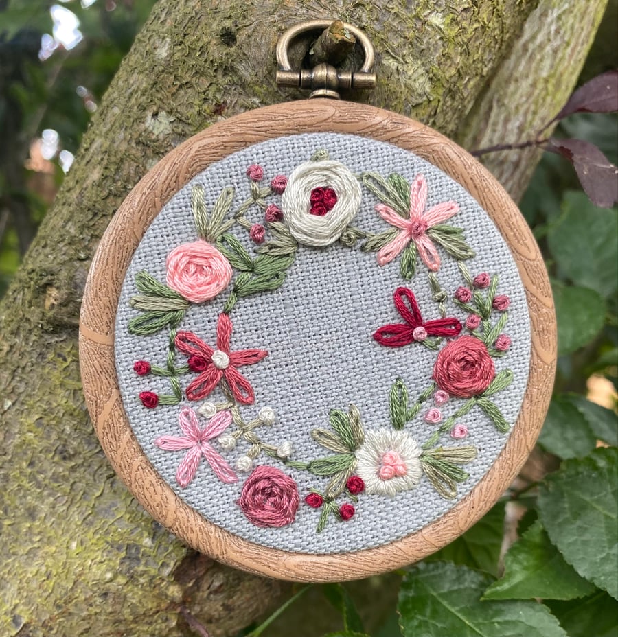 Floral Wreath Printable Embroidery Pattern