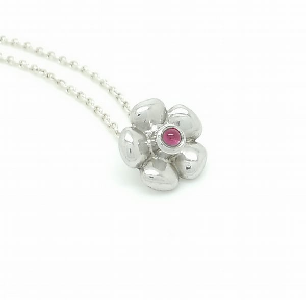 Garnet flower sterling silver pendant