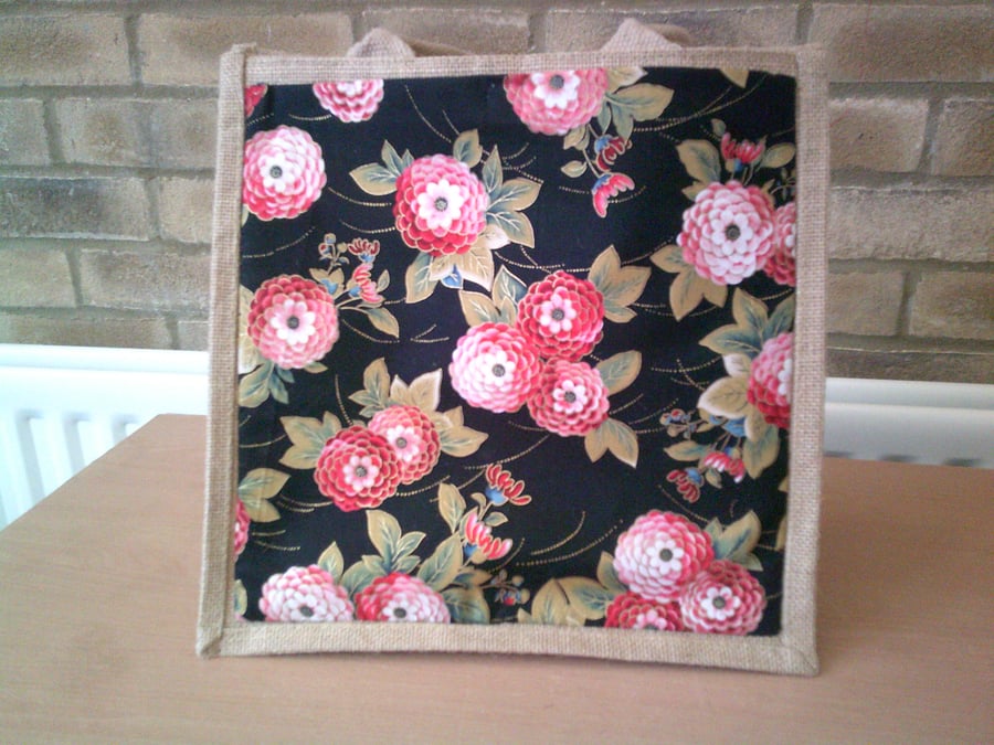 Red Flowers on a Black Background Medium Jute Bag
