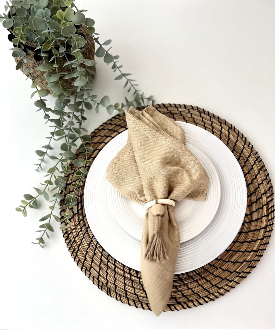  Set of 5 Wooden Napkin Ring Holders – Decor for Dinner