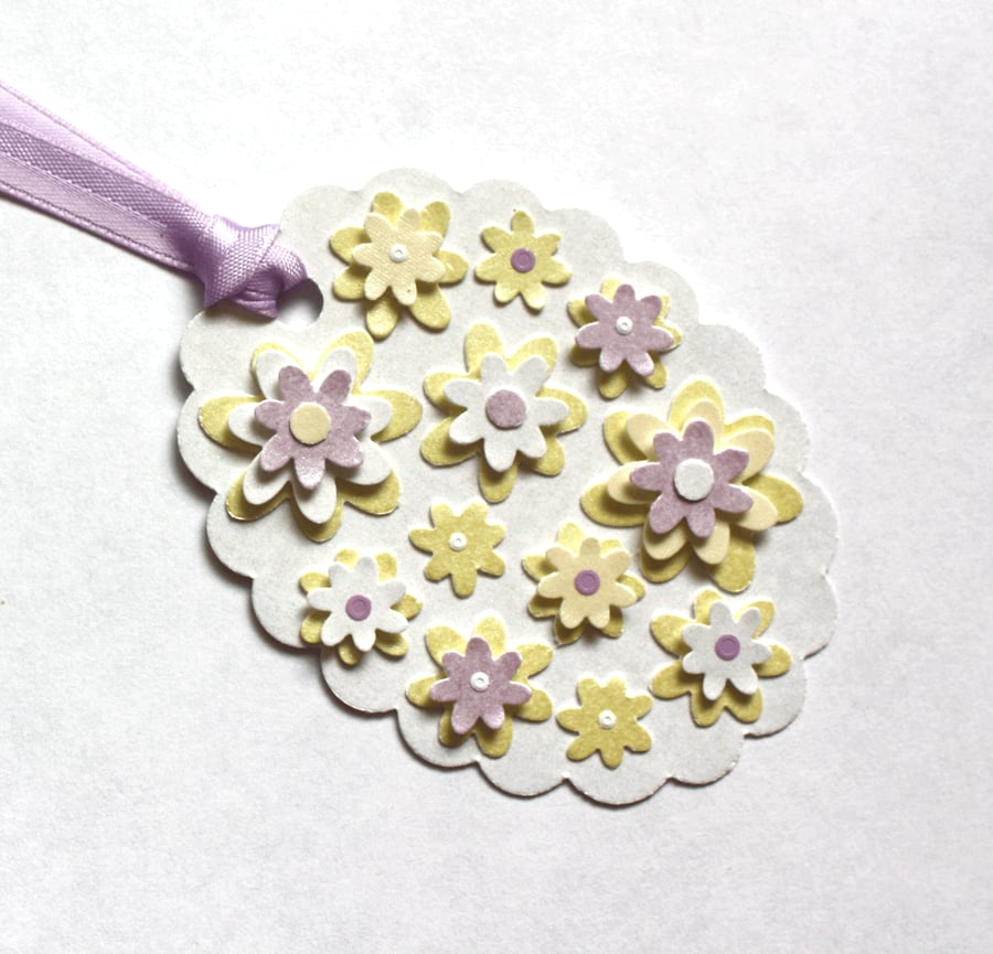Lilac 'n' Lemon Flower Card Topper Tag