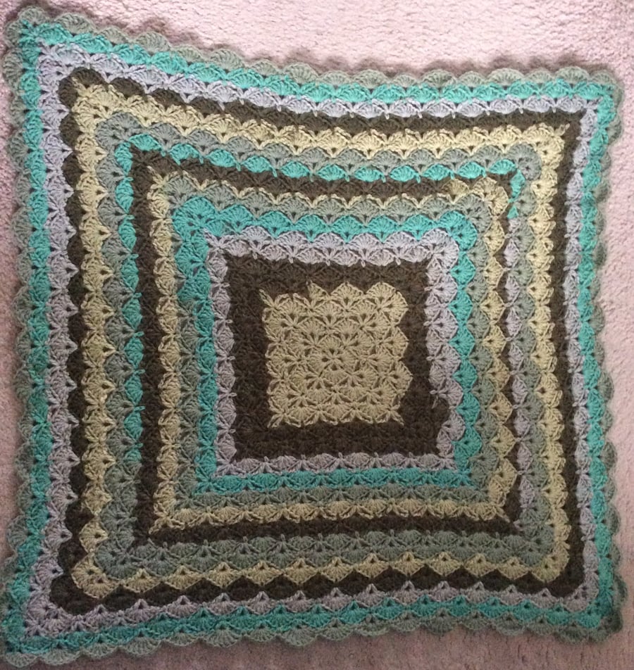 Crochet blanket 85 cm x 85 cm in Rainbow Yarn Forest Green