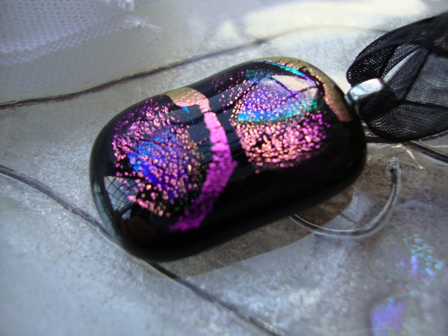 fused glass dichroic pendant