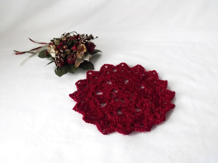 red sparkly crocheted christmas doily, crochet candle mat table decoration