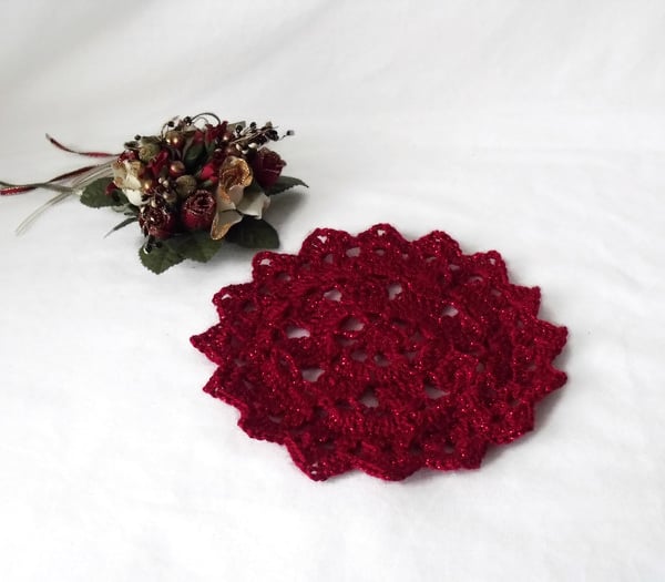red sparkly crocheted christmas doily, crochet candle mat table decoration