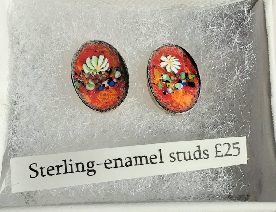 BEAUTIFUL ENAMELLED STUD EARRINGS IN STERLING SILVER BEZEL