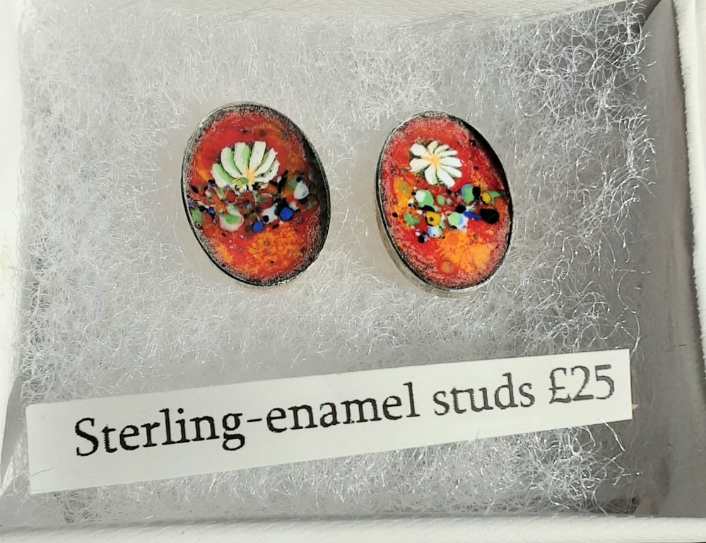 BEAUTIFUL ENAMELLED STUD EARRINGS IN STERLING SILVER BEZEL