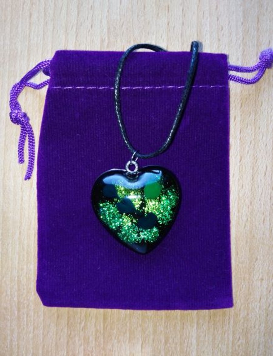 Green heart resin pendant
