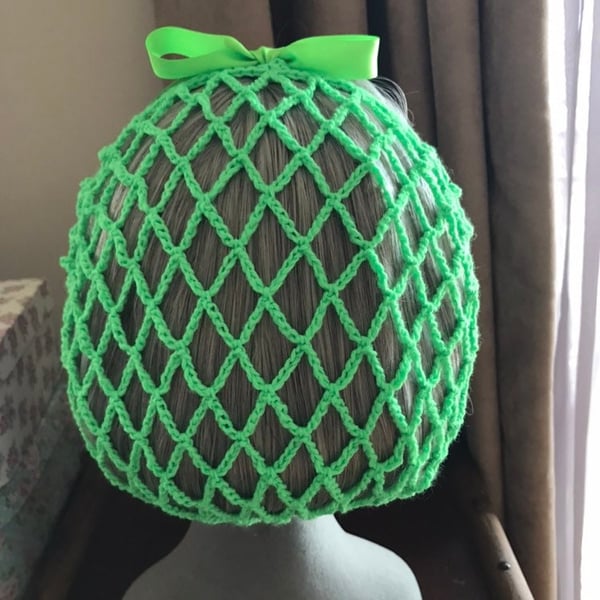 Atomic green acrylic 1940s style snood hairnet
