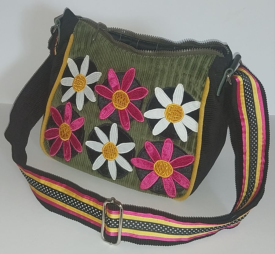 The Pink and White Daisey Handbag