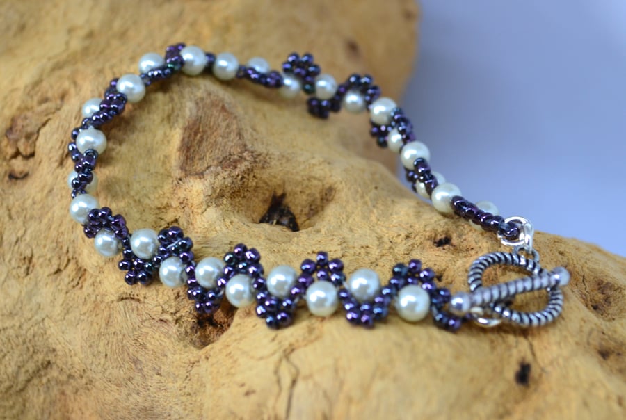 Cream Pearl & Purple Seed Bead Bracelet