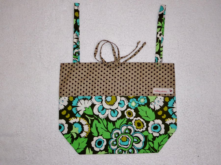 Folding Tote Bag in Amy Butler Daisy Chain Fabric.