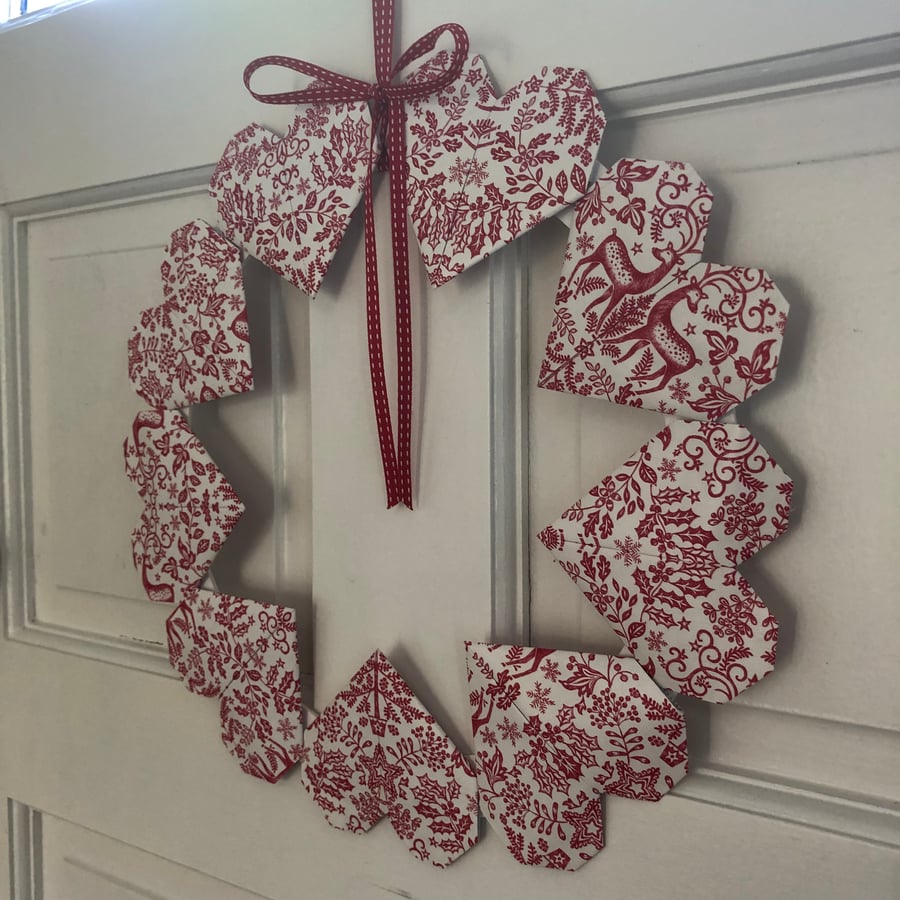 Skandi style paper star and loveheart wreath