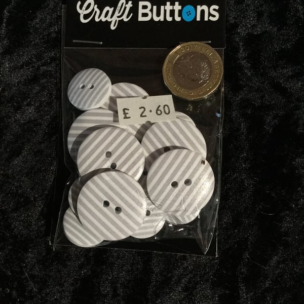 Craft Buttons Light Grey and White Stripes (N.42)