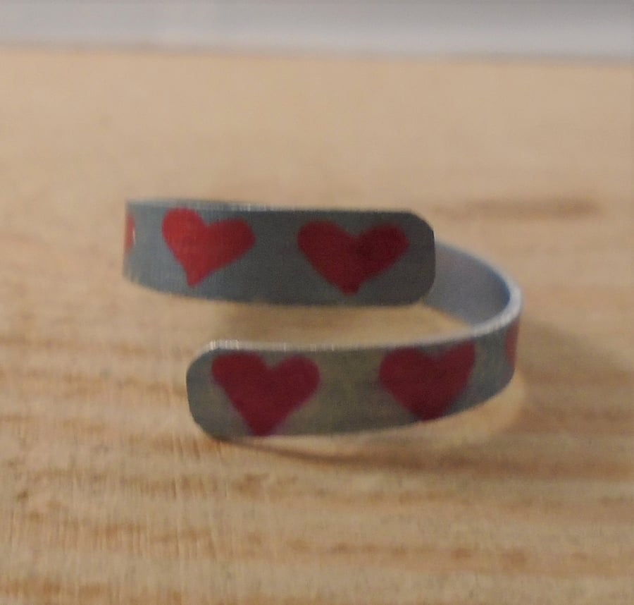 Anodised Aluminium Red Heart Purple Cross Over Adjustable Ring AAR111808