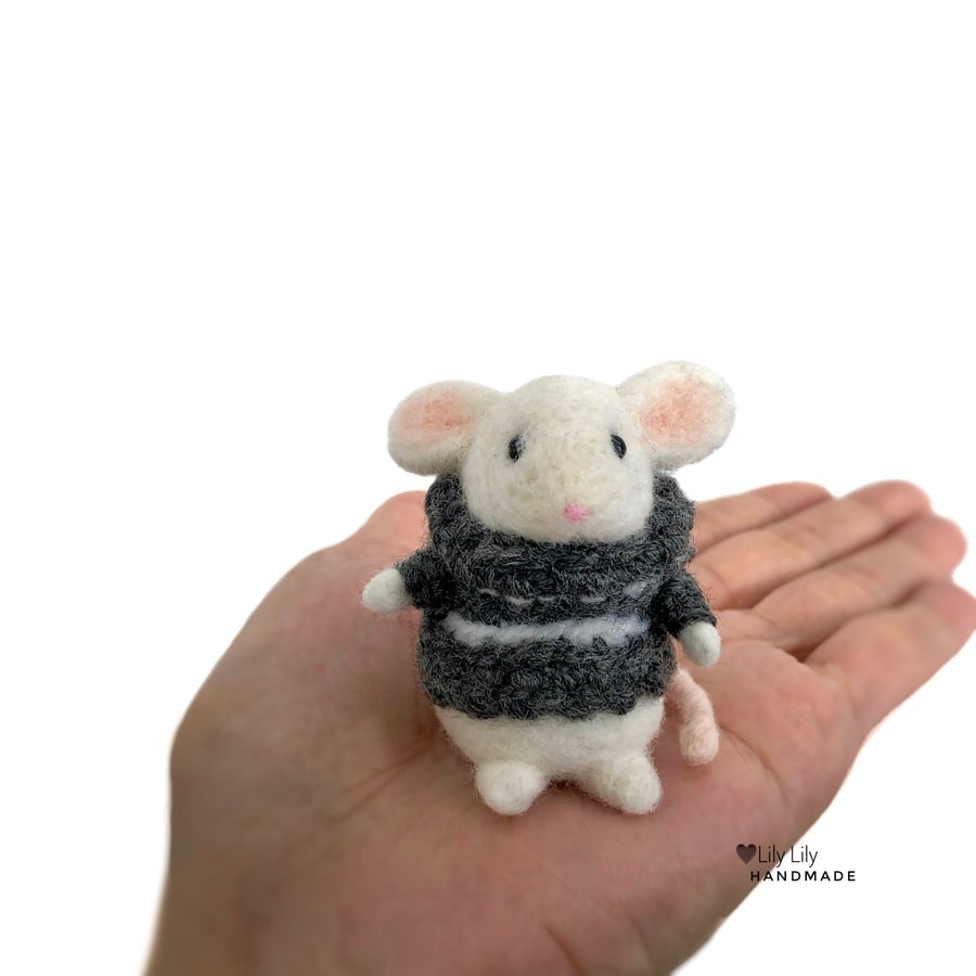 Mouse, Colson, needle felted by Lily Lily Handmade